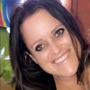 Meet your Posher, Carrie